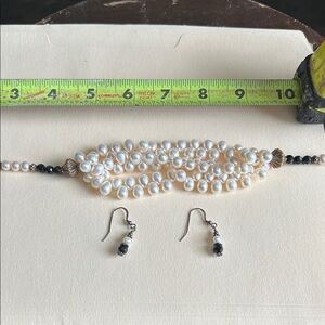 Elegant Pearl and Black Bead Jewelry Set